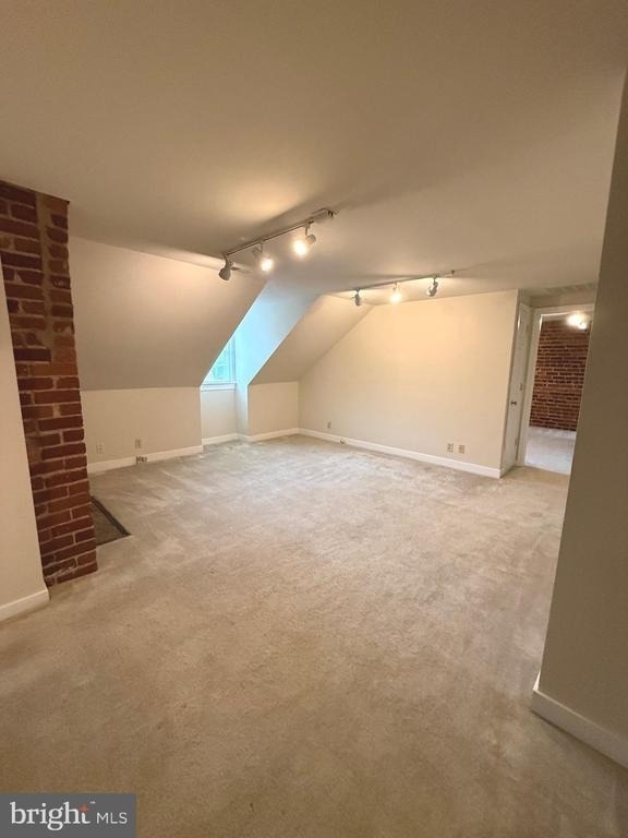 319 William Street - Photo 2