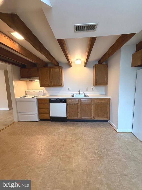 319 William Street - Photo 6