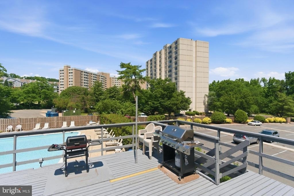 5340 Holmes Run Parkway - Photo 23