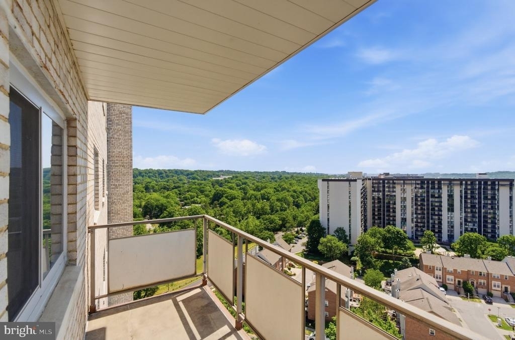 5340 Holmes Run Parkway - Photo 12