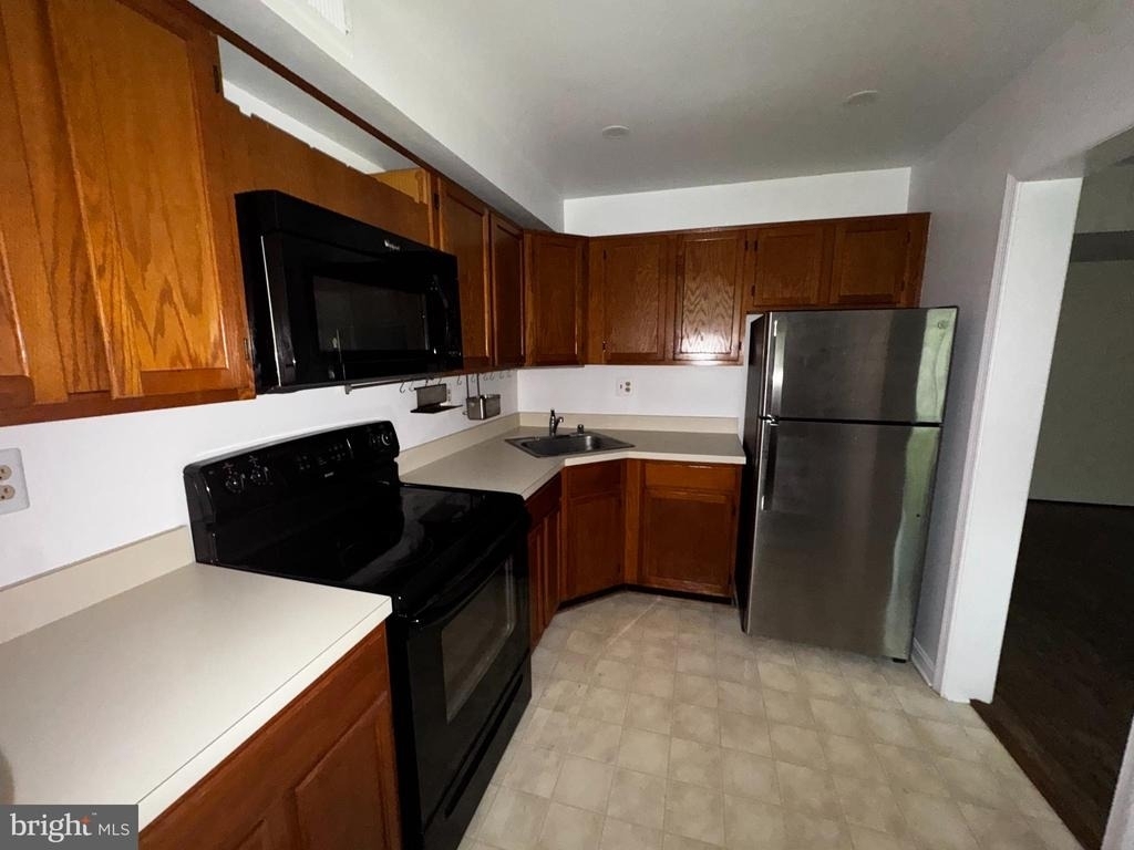 1774 N Troy Street - Photo 5