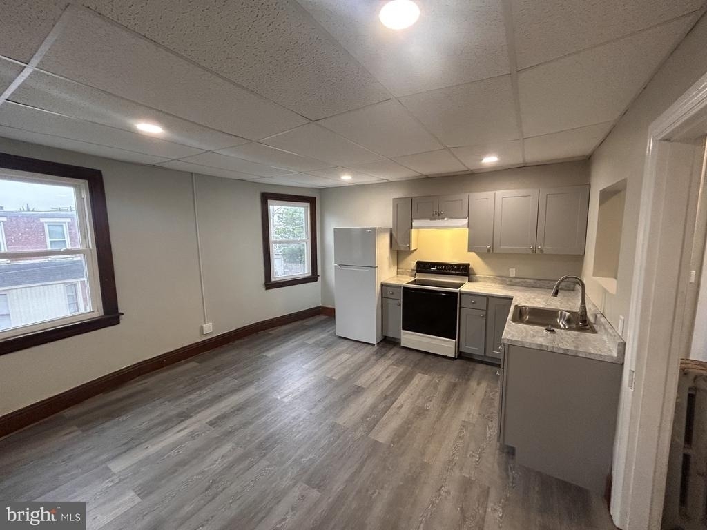1200 W King Street - Photo 1