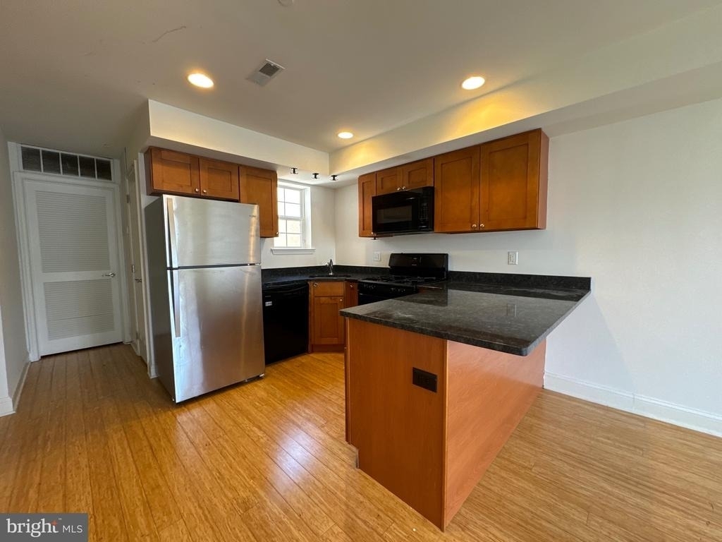 1131 W Nevada Street - Photo 7