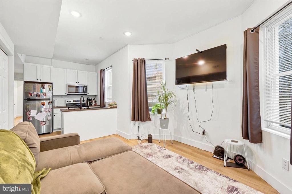 2319 N 33rd Street - Photo 2