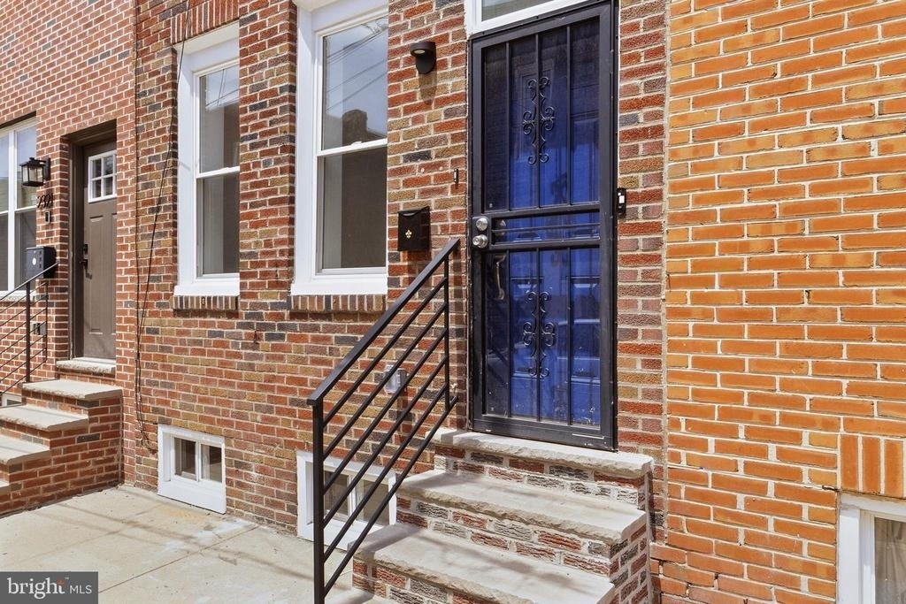 2319 Cross Street - Photo 0