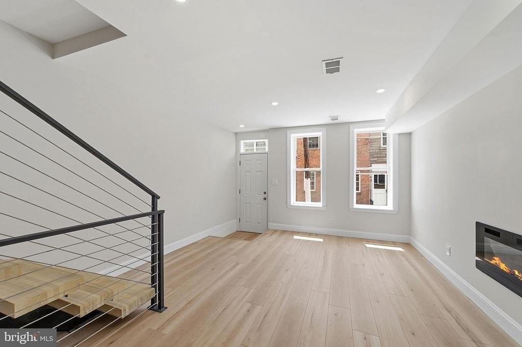 2319 Cross Street - Photo 3