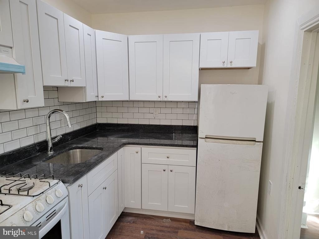 616 Tasker Street - Photo 3