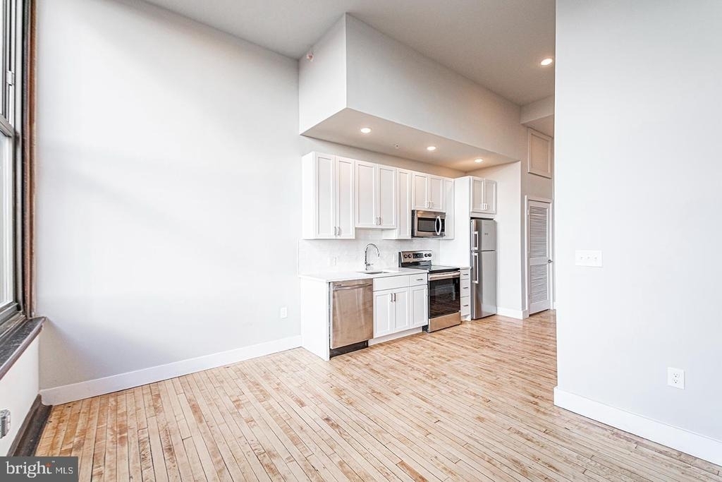 1300 S 19th Street - Photo 1