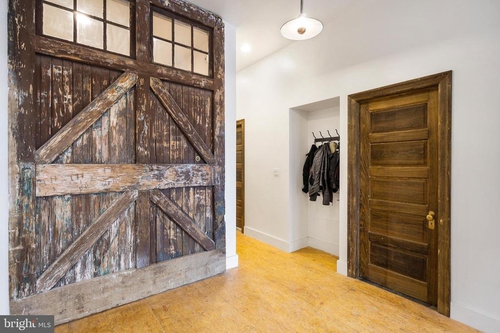 2020 E Fletcher Street - Photo 14