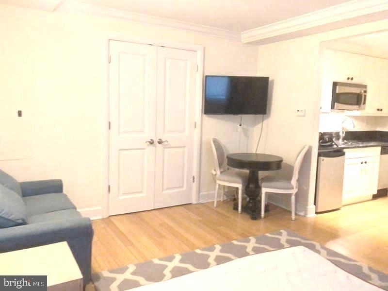 1701 Locust Street - Photo 3