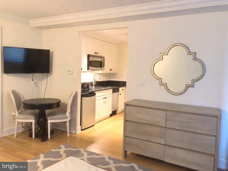 1701 Locust Street - Photo 4