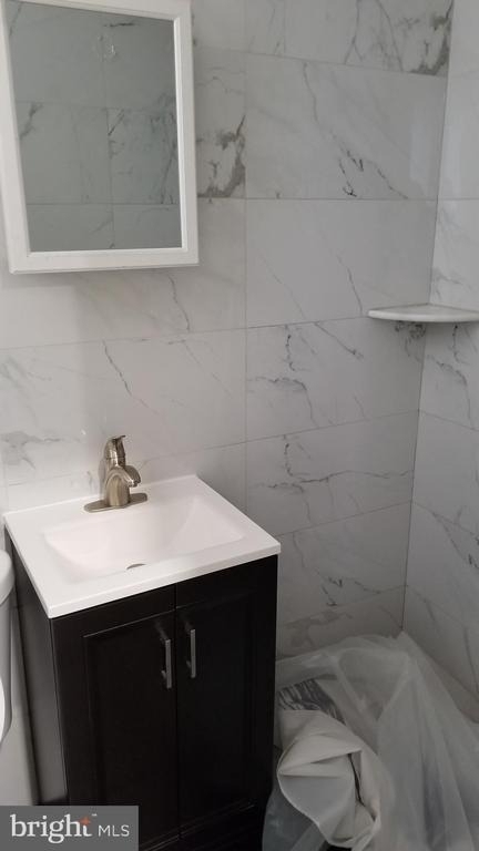 1120 Locust Street - Photo 4