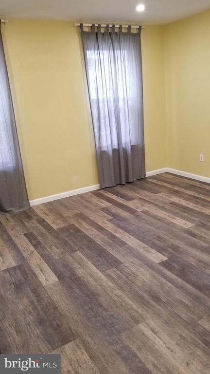 1120 Locust Street - Photo 2