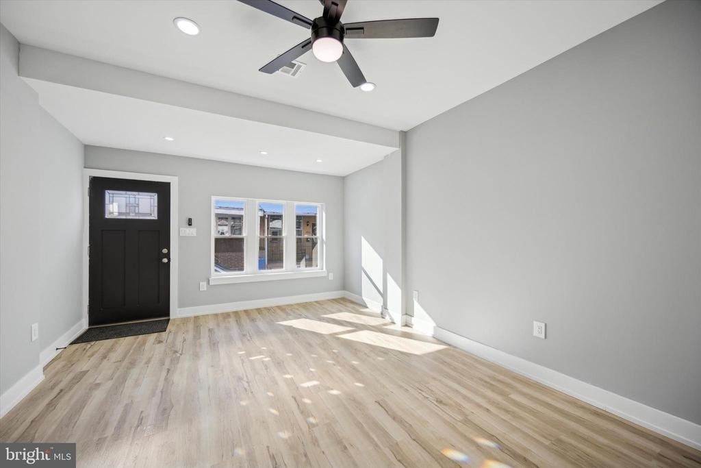 451 Fitzgerald Street - Photo 3