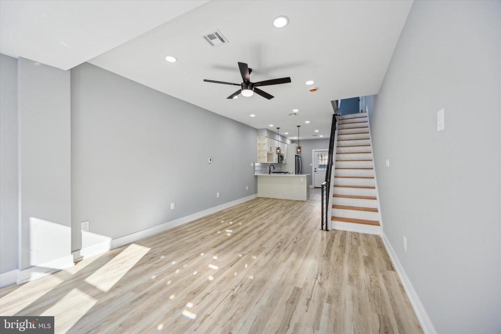 451 Fitzgerald Street - Photo 2