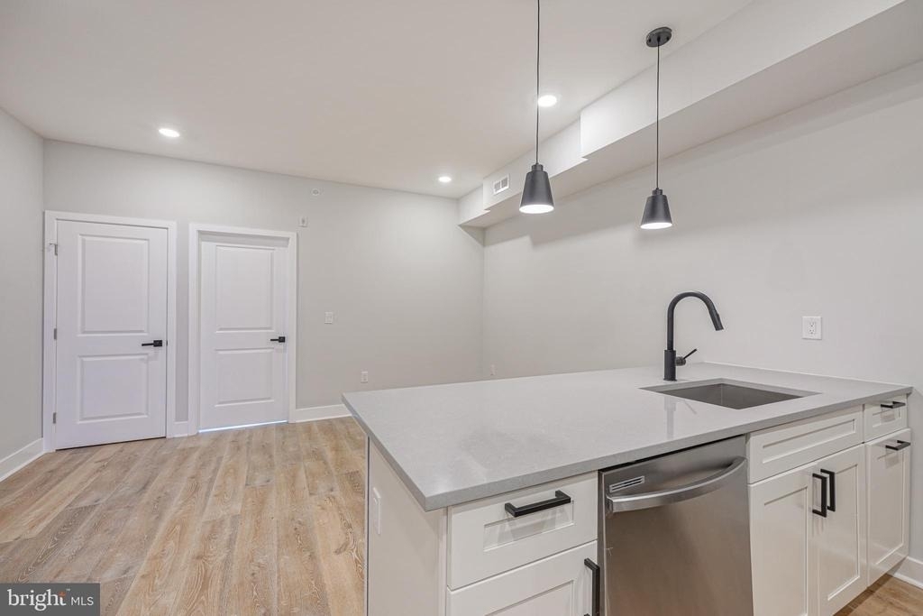 1629 S 22nd Street - Photo 5