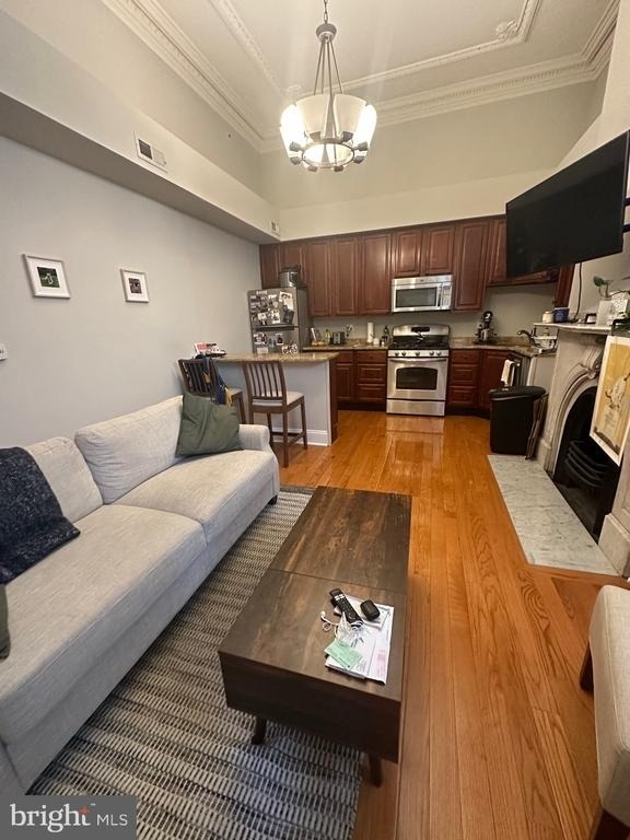 1014 Clinton Street - Photo 1