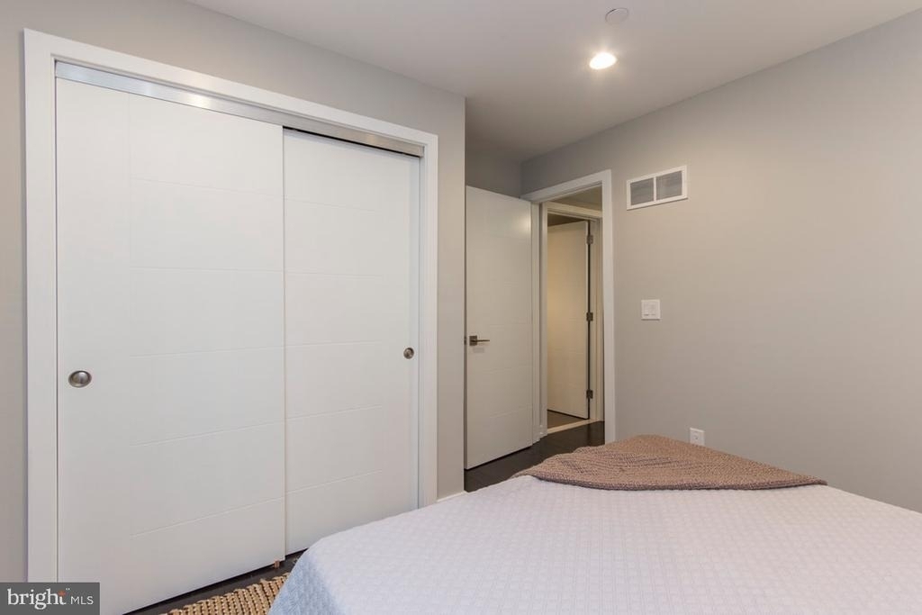 716 S Sartain Street - Photo 35