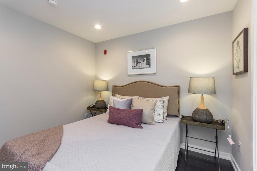 716 S Sartain Street - Photo 34