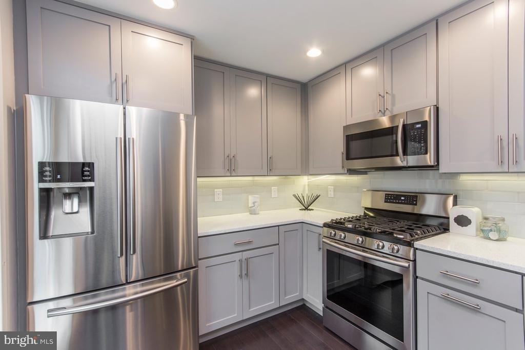 716 S Sartain Street - Photo 1