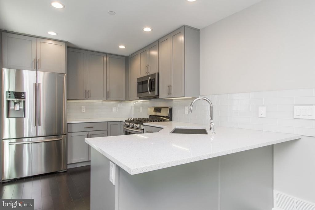 716 S Sartain Street - Photo 5