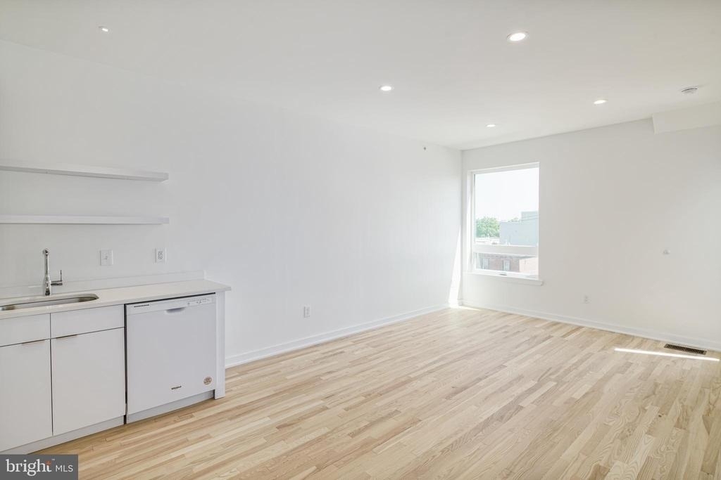 1842 E Harold Street - Photo 4