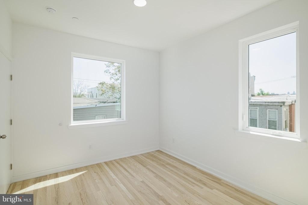 1842 E Harold Street - Photo 6