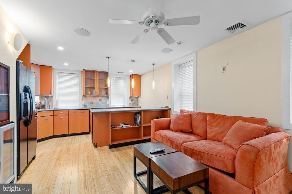 345 S Hicks Street - Photo 3