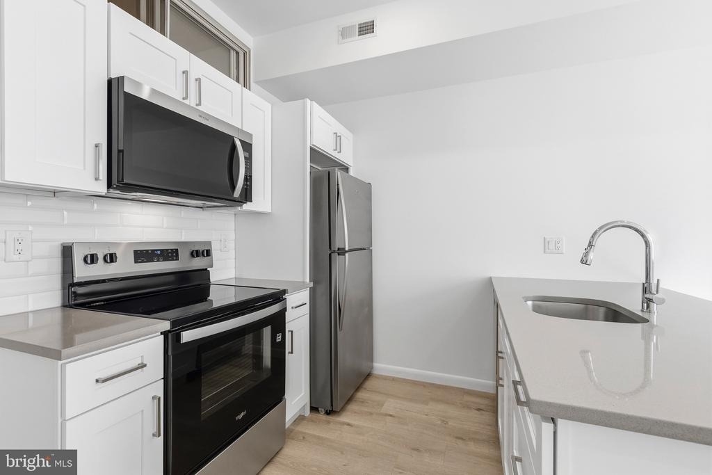7248 Rising Sun Avenue - Photo 4