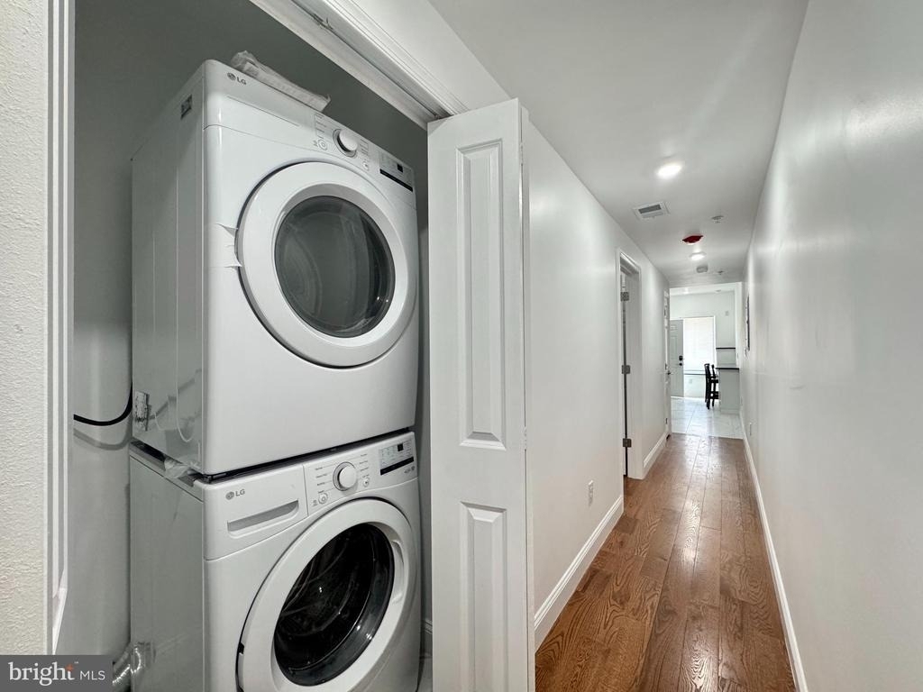3825 Lancaster Avenue - Photo 9