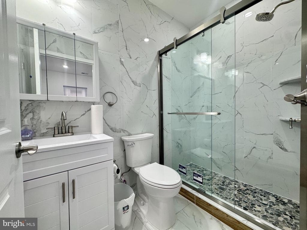 3825 Lancaster Avenue - Photo 4