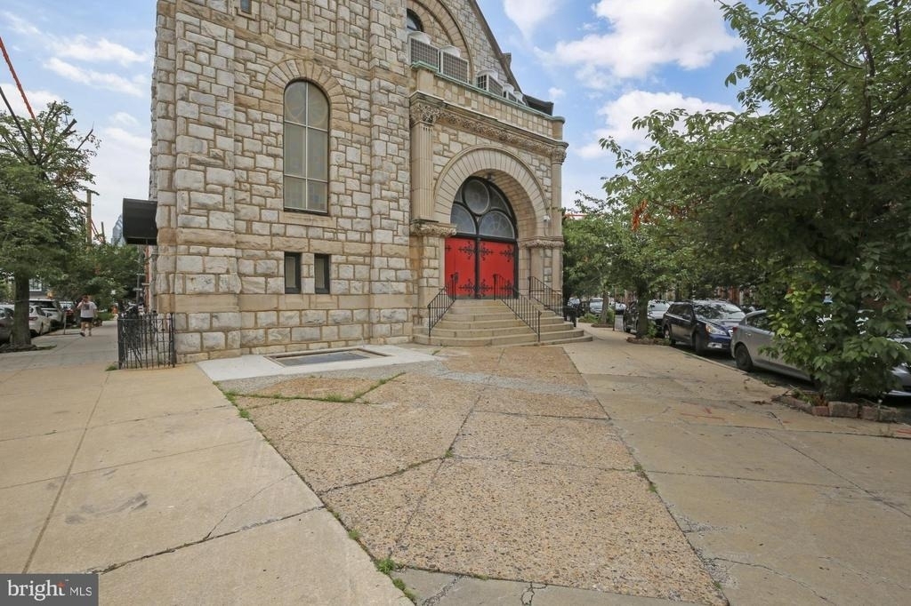 2321 Fitzwater Street - Photo 20