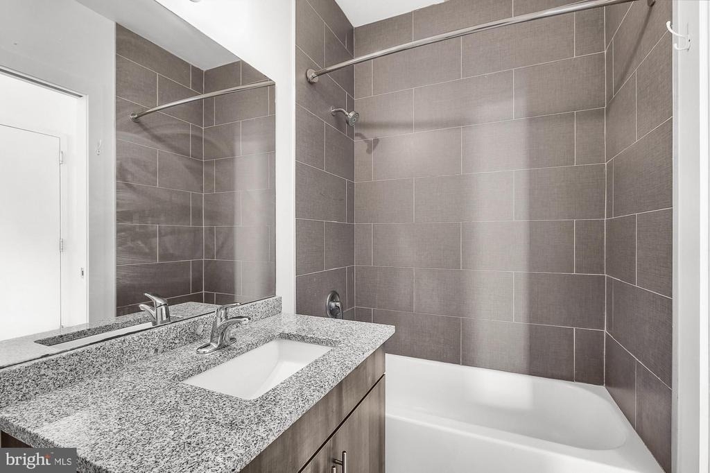 2321 Fitzwater Street - Photo 3