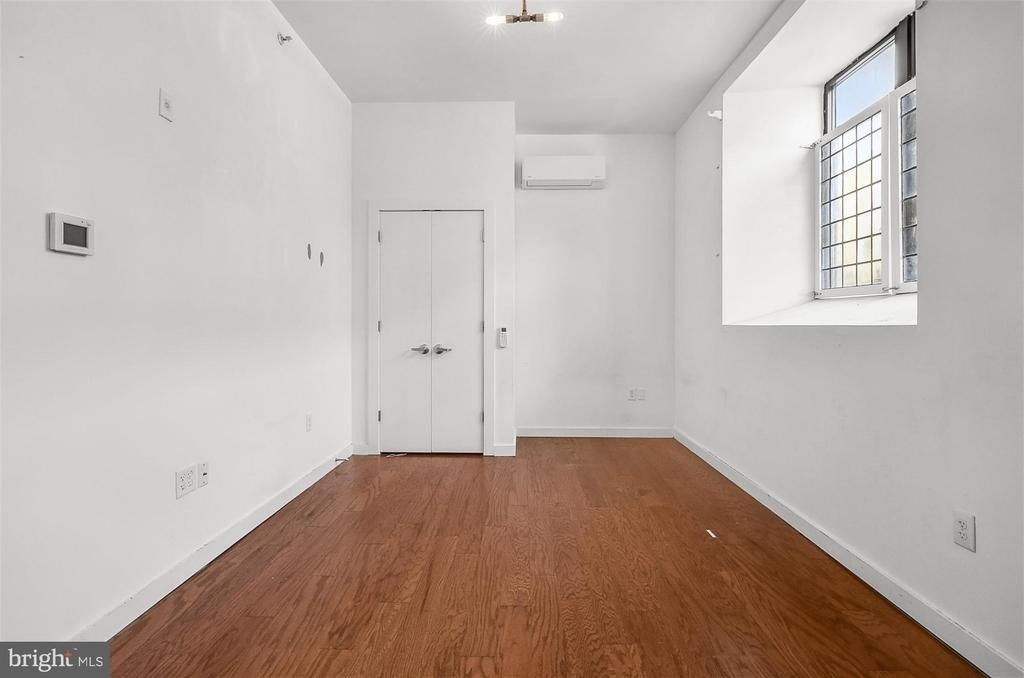 2321 Fitzwater Street - Photo 6