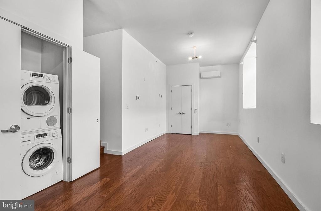 2321 Fitzwater Street - Photo 5