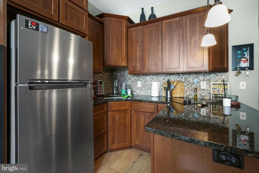 1324 Locust Street - Photo 3