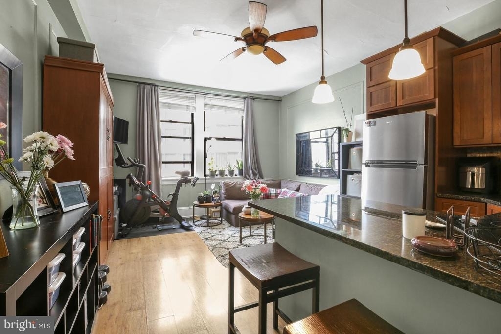 1324 Locust Street - Photo 4