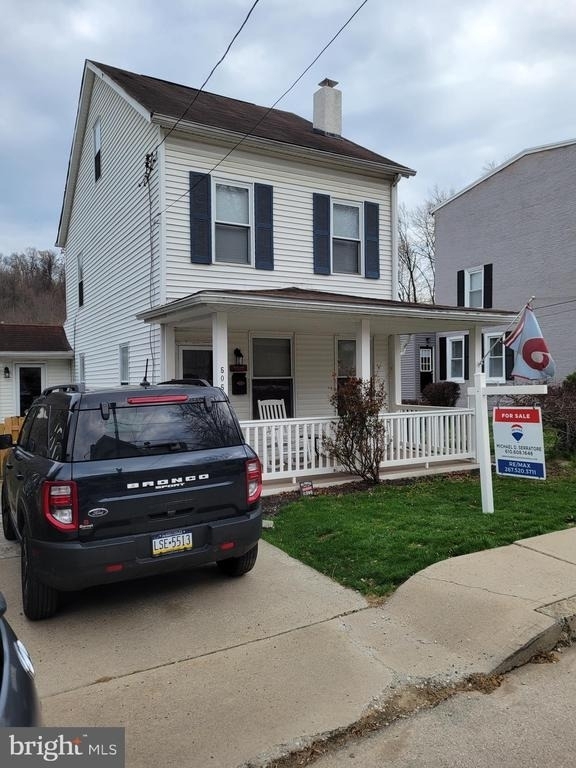 505 Apple Street - Photo 0