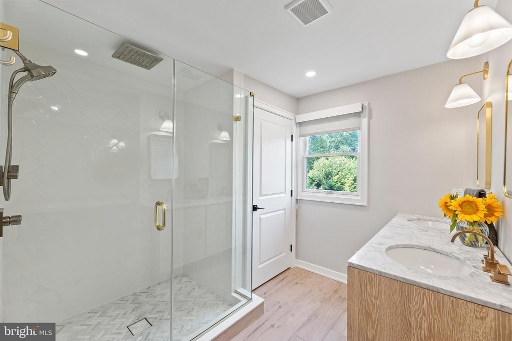 1621 Clearview Avenue - Photo 13