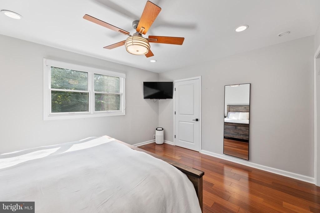 1621 Clearview Avenue - Photo 18