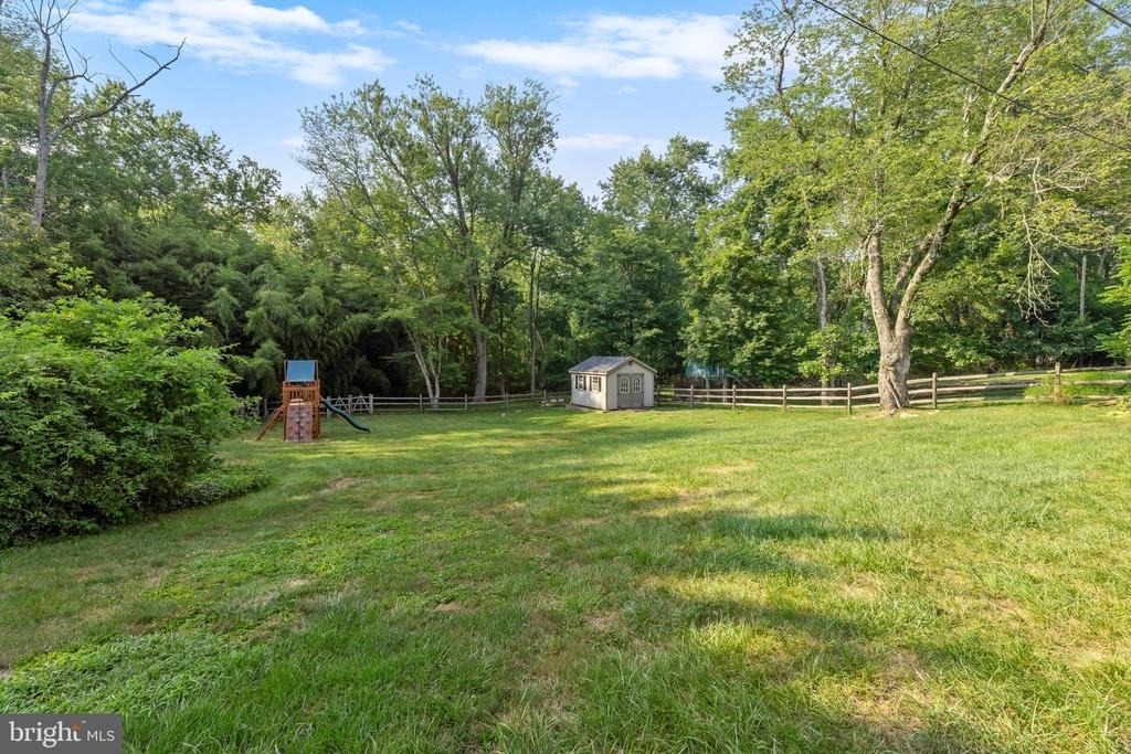 1621 Clearview Avenue - Photo 30