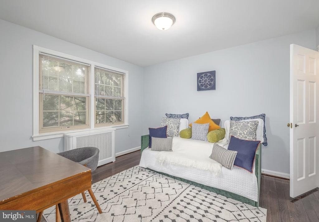 150 E Wynnewood Road - Photo 3
