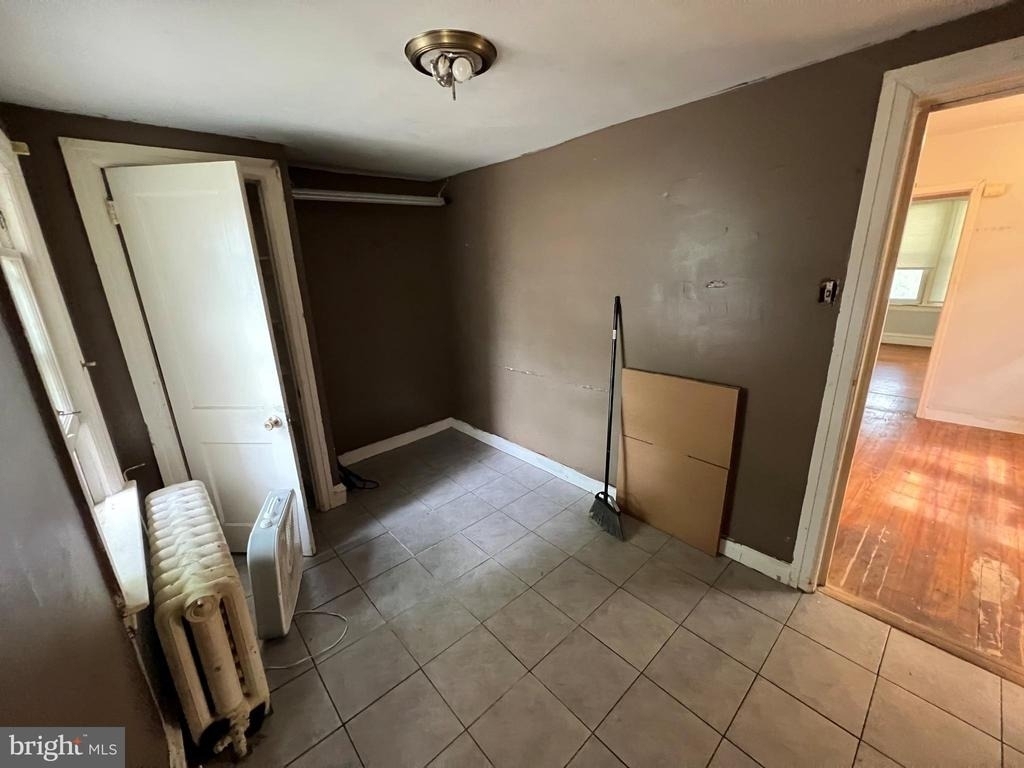 1025 Broad Street - Photo 9