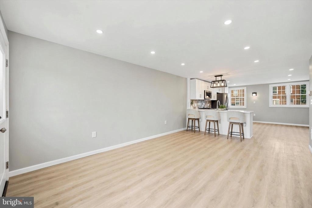 925 Maple Avenue - Photo 4