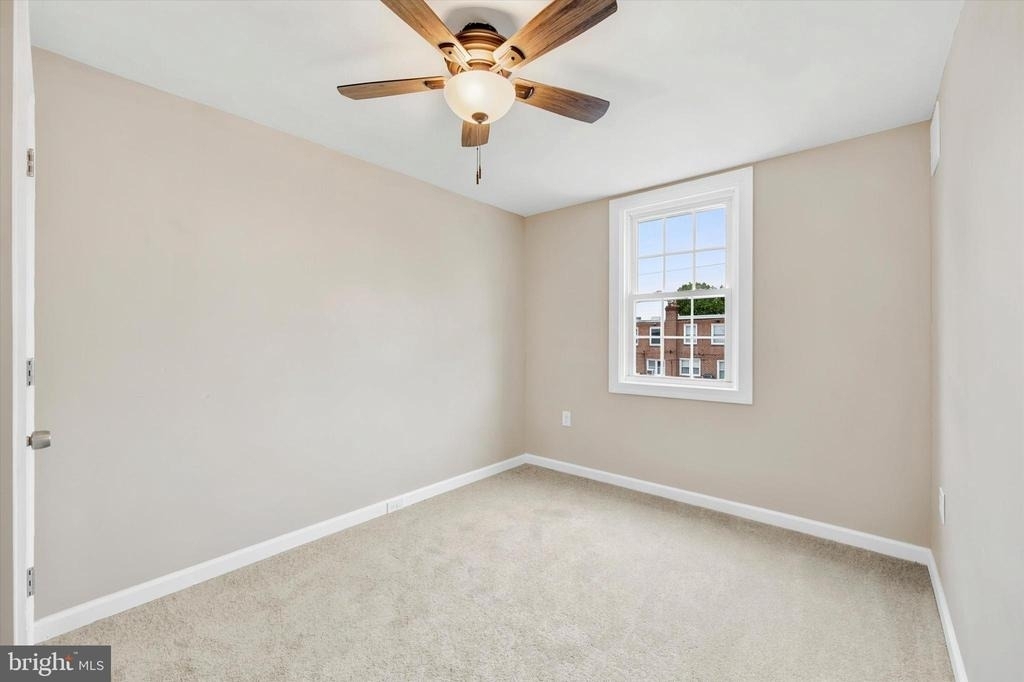 925 Maple Avenue - Photo 14