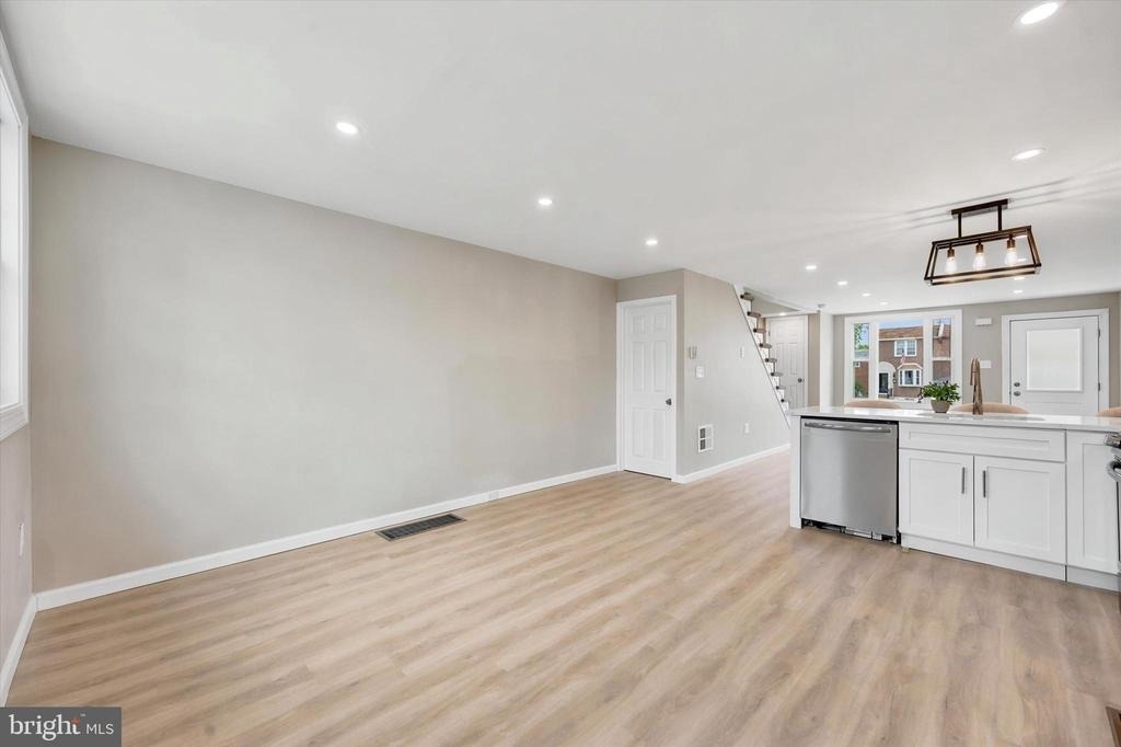 925 Maple Avenue - Photo 10
