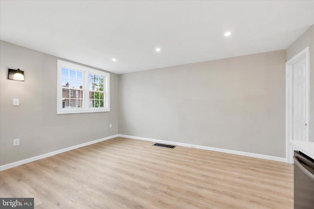 925 Maple Avenue - Photo 11