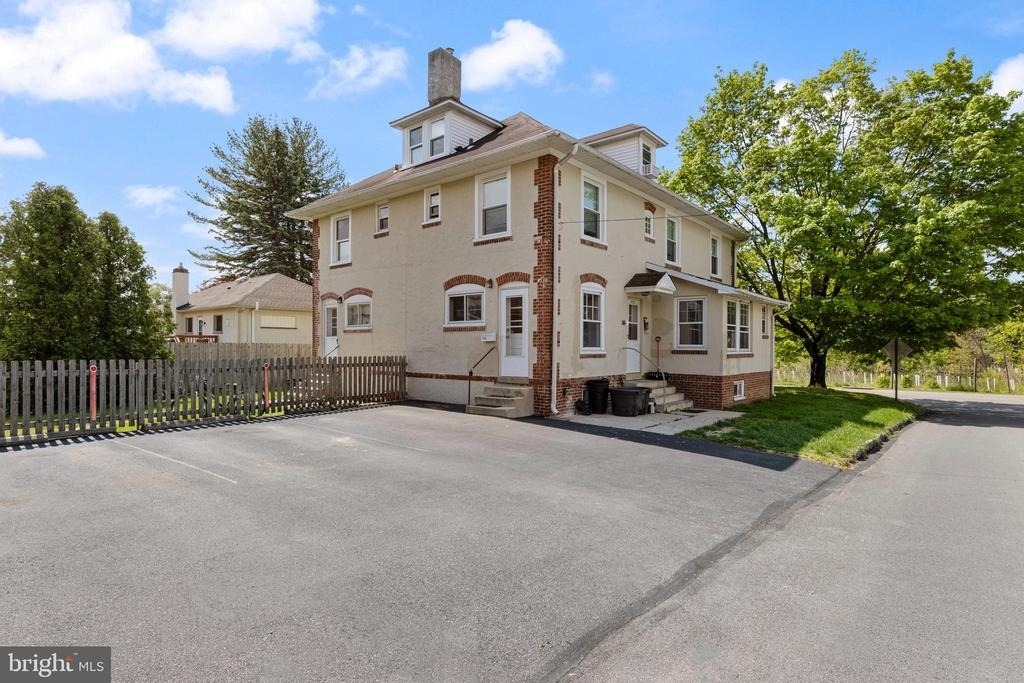 153 Conestoga Road - Photo 0
