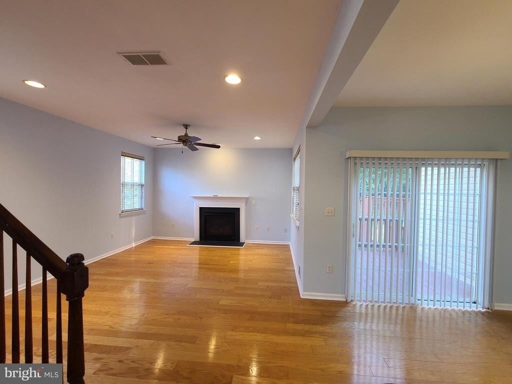 16 Scarlet Oak Drive - Photo 4