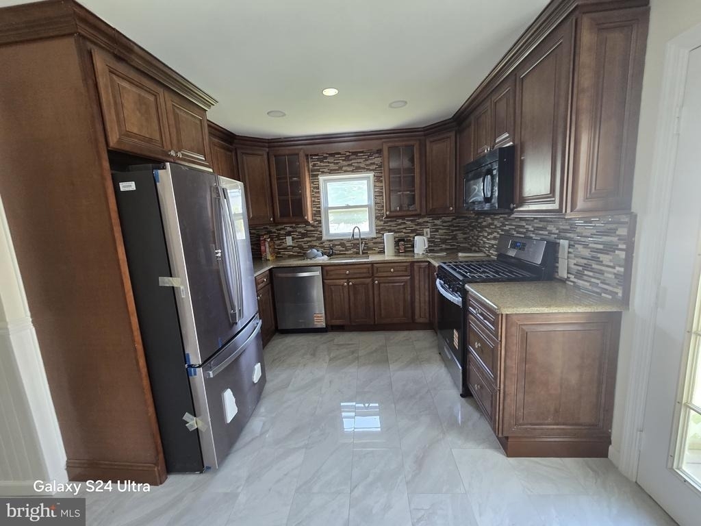 18 Brookfield Drive - Photo 9